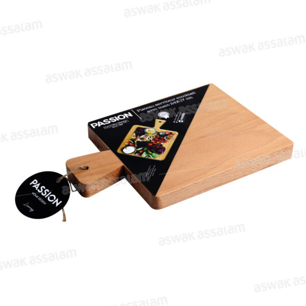 PLANCHE EN BOIS AVEC MANCHE 24*17CM